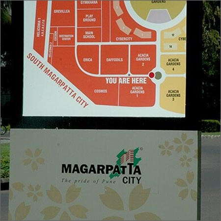 Get Your Business Or Event Noticed With Signage Solutions From Graphics Beyonds. Choose Our Signage Solutions For Advertising Boards, Posters, Banners And More.

